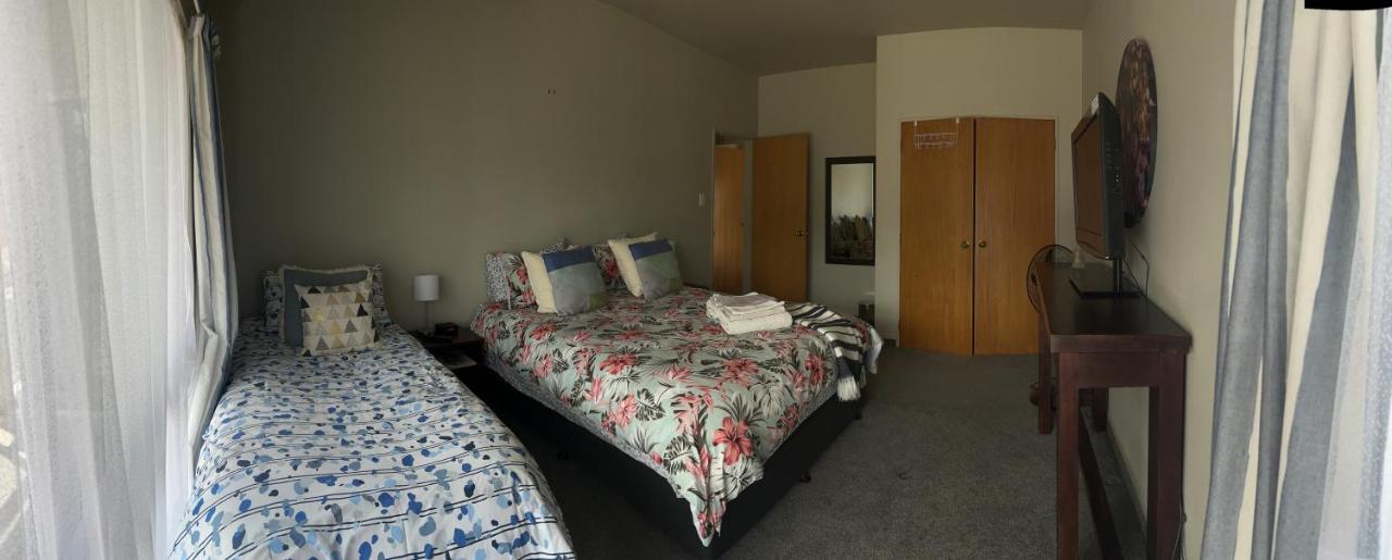 Bed and Breakfast Warm On Waterloo Palmerston North Exterior foto